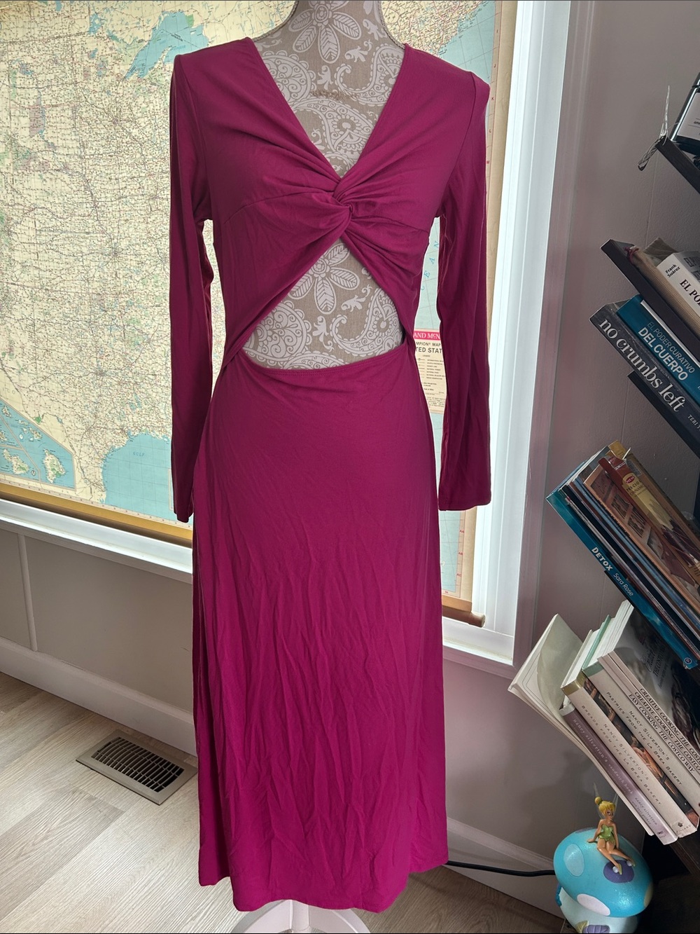 Old Navy Fuchsia Twist Front Long-Sleeve Cutout Dress